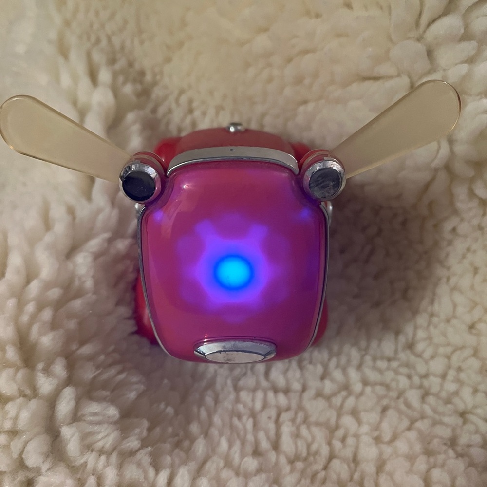 Hasbro 2005 Interactive Sega iDog Pink and Purple Light-Up Toy - Picture 4 of 16